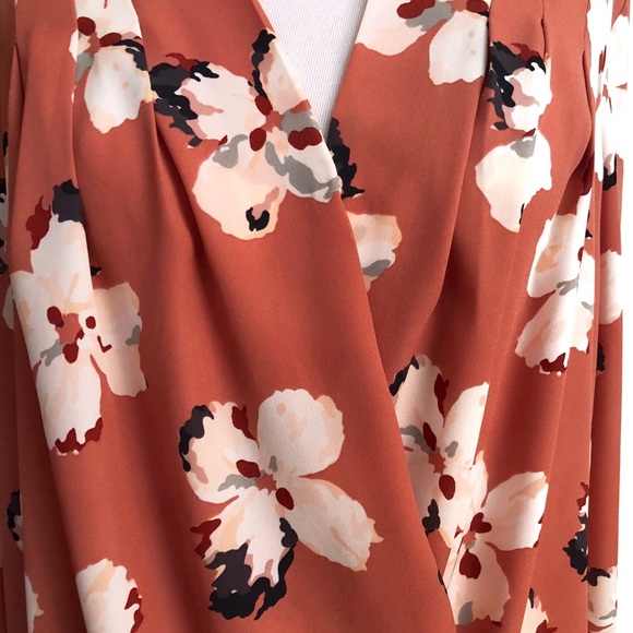 Ann Taylor Floral Blouse - Picture 3 of 6